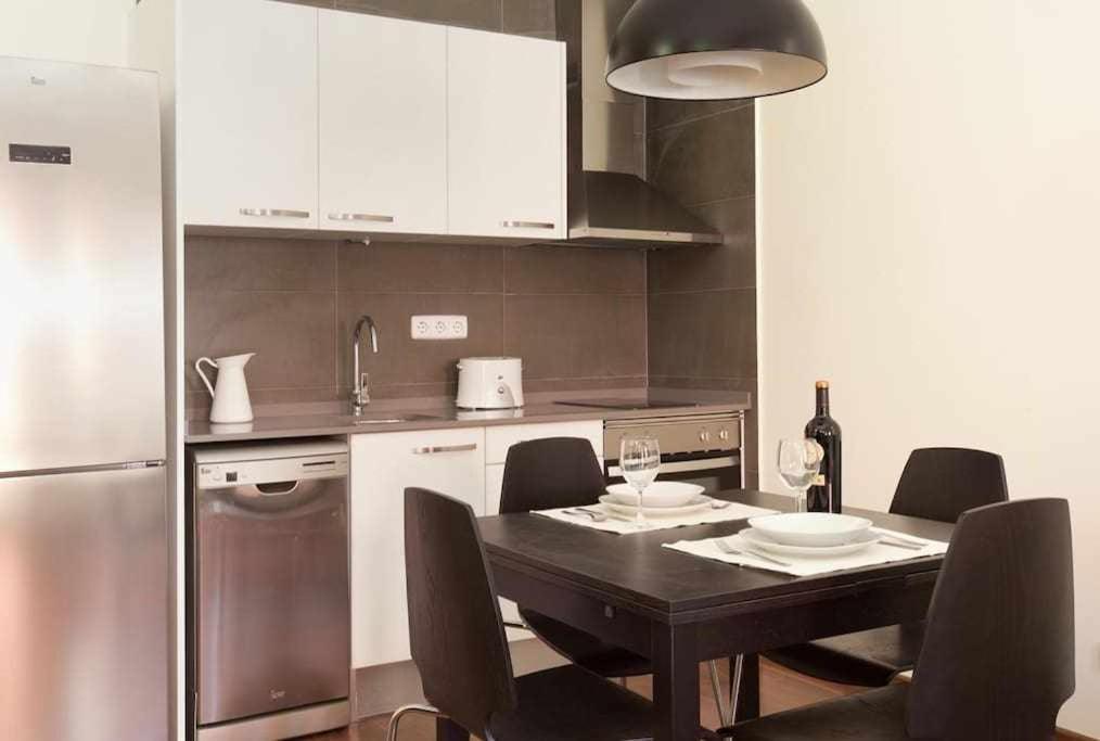 Apart Centrico Con Terraza En Gracia Barcelona Exteriör bild