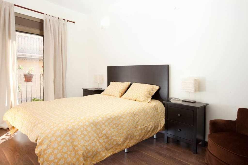 Apart Centrico Con Terraza En Gracia Barcelona Exteriör bild